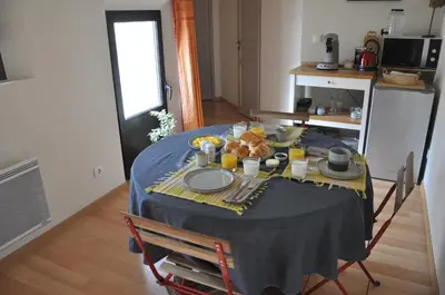 Cuisine ou kitchenette dans l'établissement La Ferme de Vrilly