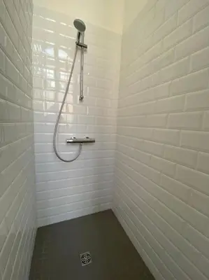 Salle de bains dans l'établissement Studio Terrasse, ancienne maison de champagne