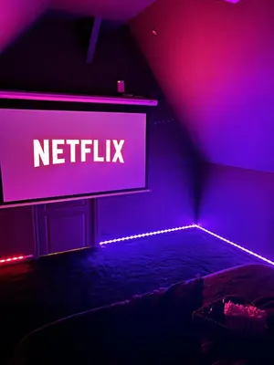 Télévision ou salle de divertissement dans l'établissement Magnifique Duplex avec Jaccuzi, Sauna et Cinema Room Privatif