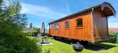 Jardin de l'établissement Gîte insolite en Champagne - Roulotte des Cahouriaux