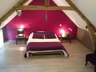 Un ou plusieurs lits dans un hébergement de l'établissement Charmant Gîte de Campagne à Liessies avec Jardin et Parking - FR-1-510-157