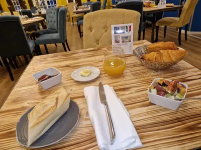 Nourriture dans l'hôtel ou à proximité