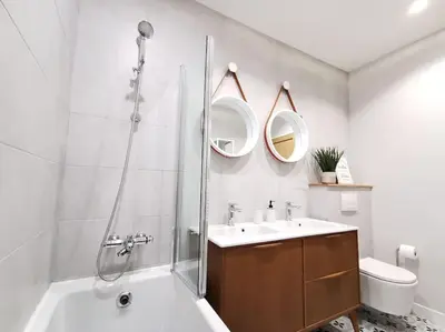 Salle de bains dans l'établissement Les Bulles d'Aÿ - Terrasse