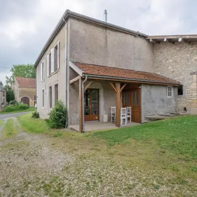 Vintage Holiday Home in Nouart
