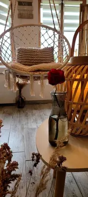 Coin salon dans l'établissement Cottage Interieur Spa classé 4 étoiles - balnéo et sauna privatif