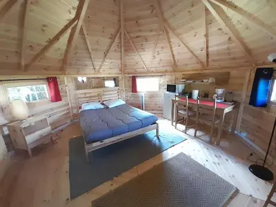 Télévision ou salle de divertissement dans l'établissement Camping le Vallage