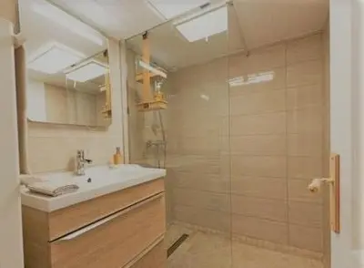 Salle de bains dans l'établissement Gîte du Lapin Bleu