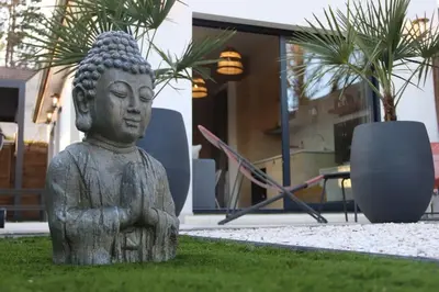 Jardin de l'établissement SPA & SERENITE, aux Portes de Disney et de Paris