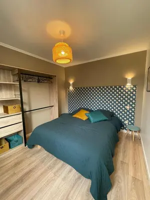 Un ou plusieurs lits dans un hébergement de l'établissement la casa verde 2 chambres 2 salles de bain 2 wc jardin