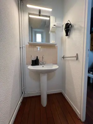 Salle de bains dans l'établissement Reims confort