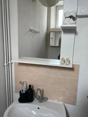 Salle de bains dans l'établissement Reims confort
