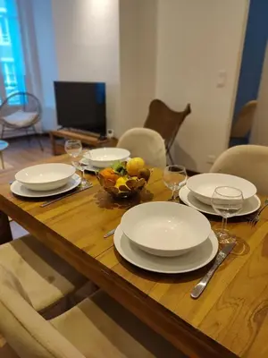 Télévision ou salle de divertissement dans l'établissement L'Étoile du Langevin 450m Avenue Champagne