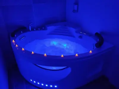 Plan de l'établissement NOUVEAU*Le Bois étoilé*Balnéo*Massage*Détente*Wifi*Netflix*Self-checkin