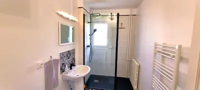 Salle de bains dans l'établissement Le Douillet par Picardie Homes