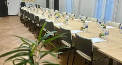 Espace de conférence ou salle de réunion dans l'établissement Best Western Plus Le Picardy