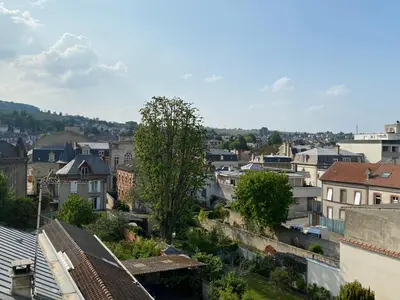 Vue générale sur Épernay ou vue de la ville depuis l'appartement
