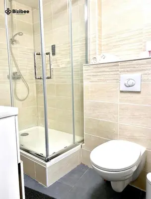 Salle de bains dans l'établissement BOUCHON POUR 4 Avenue de Champagne à 3 minutes