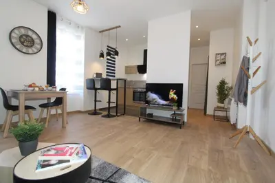 Télévision ou salle de divertissement dans l'établissement L'Urbain by EasyEscale