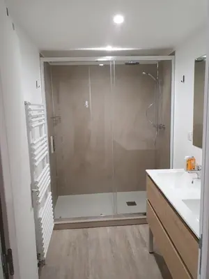 Salle de bains dans l'établissement La Cour des Marotiers