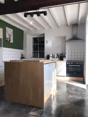 Cuisine ou kitchenette dans l'établissement Villa Verger vakantiewoning 12 personen