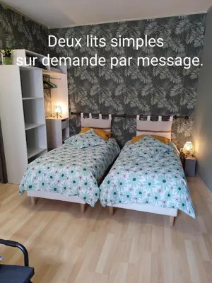 Un ou plusieurs lits dans un hébergement de l'établissement Studio indépendant accès direct autonome.