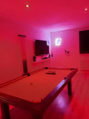 Billard dans l'établissement GaMe RoOm 6 personnes maximum