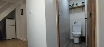 Salle de bains dans l'établissement Gîtes Zz - WiFi Fibre - Netflix, Disney - Séjours Pro