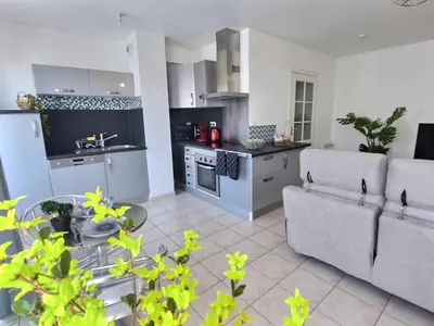 Cuisine ou kitchenette dans l'établissement Le CONTI Proche Roissy - Astérix- Gare
