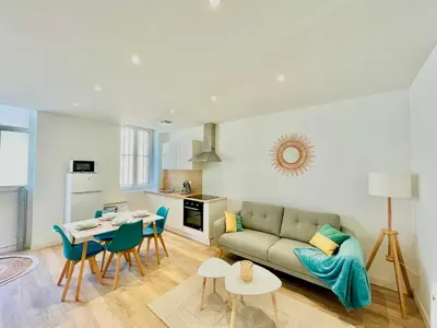 Coin salon dans l'établissement *ARENA* - duplex lumineux