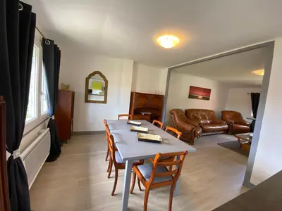 Coin salon dans l'établissement La ferme Sainte-Damaris de la Maurienne