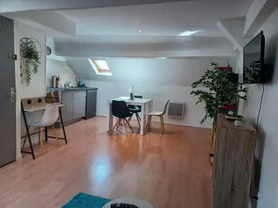 Cuisine ou kitchenette dans l'établissement Le Richelieu 3 chez Adrien