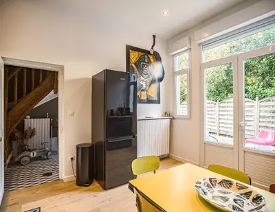 Cuisine ou kitchenette dans l'établissement Le Clos maison 3 chambres avec extérieur et parking Epernay centre