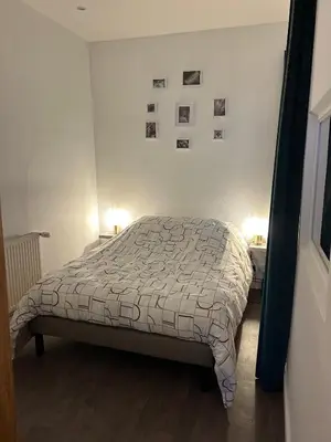 Un ou plusieurs lits dans un hébergement de l'établissement Le voltaire 1 chez Adrien