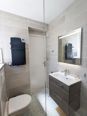 Salle de bains dans l'établissement Appartement L'idéal hyper centre-ville