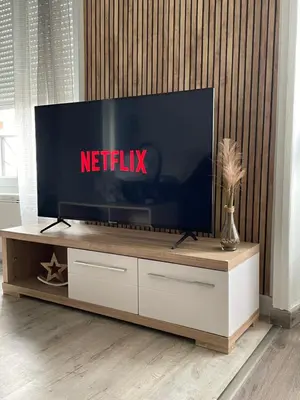 Télévision ou salle de divertissement dans l'établissement Superbe appartement bien placé