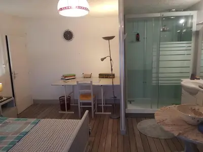 Salle de bains dans l'établissement CHAMBRE PRIVÉE à LA FERME