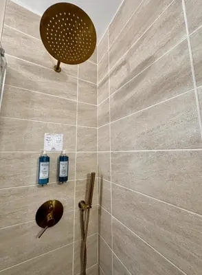 Salle de bains dans l'établissement Studio 2 des Remparts à 5mins de Charleville-Mézières