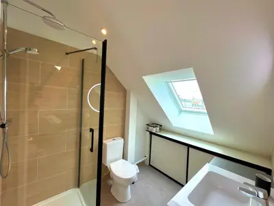 Salle de bains dans l'établissement Suite Clovis 7
