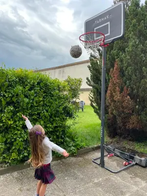 Aire de jeux pour enfants de l'établissement Gîte Le Calyaden