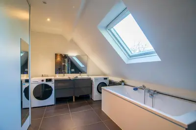 Salle de bains dans l'établissement Loft les deux cèdres avec vue panoramique