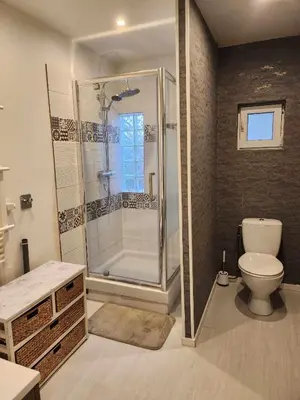 Salle de bains dans l'établissement Maison de campagne