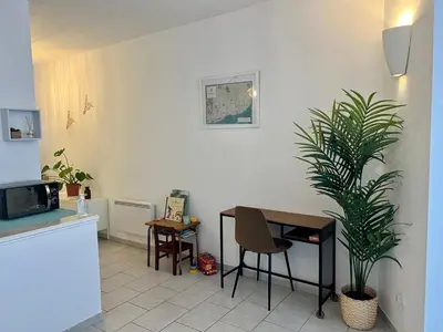 Cuisine ou kitchenette dans l'établissement Appartement au calme - Proche centre ville