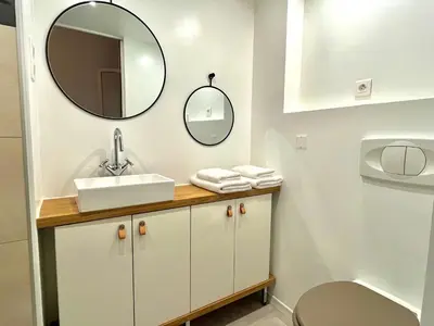 Salle de bains dans l'établissement Le Jardin Des Sacres - HyperCentre Cathédrale