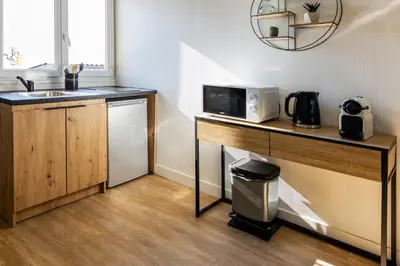 Cuisine ou kitchenette dans l'établissement Superbe studio 'Chardonnay' avec vue sur la vallée
