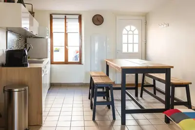 Cuisine ou kitchenette dans l'établissement Maison 'Millésime' spacieuse et confortable