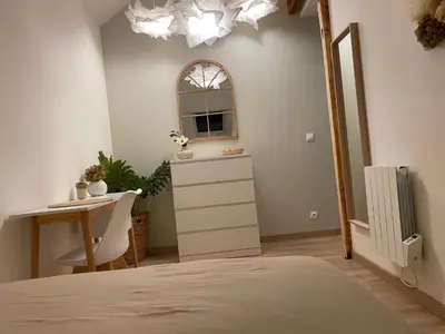 Un ou plusieurs lits dans un hébergement de l'établissement Chez Gustave charmant T2, 4 min place Ducale