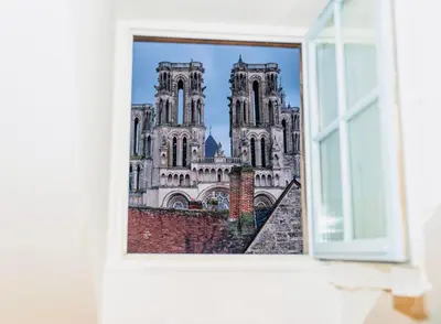 Plan de l'établissement Nid douillet La Cour du Dauphin, Vue cathédrale imprenable
