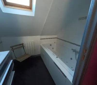 Salle de bains dans l'établissement VIEUX LOGIS