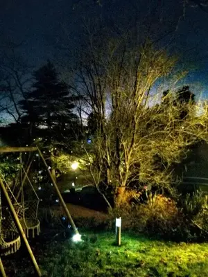 Jardin de l'établissement Aux Charmes de la Vallée