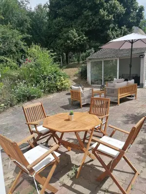 Jardin de l'établissement Aux Charmes de la Vallée